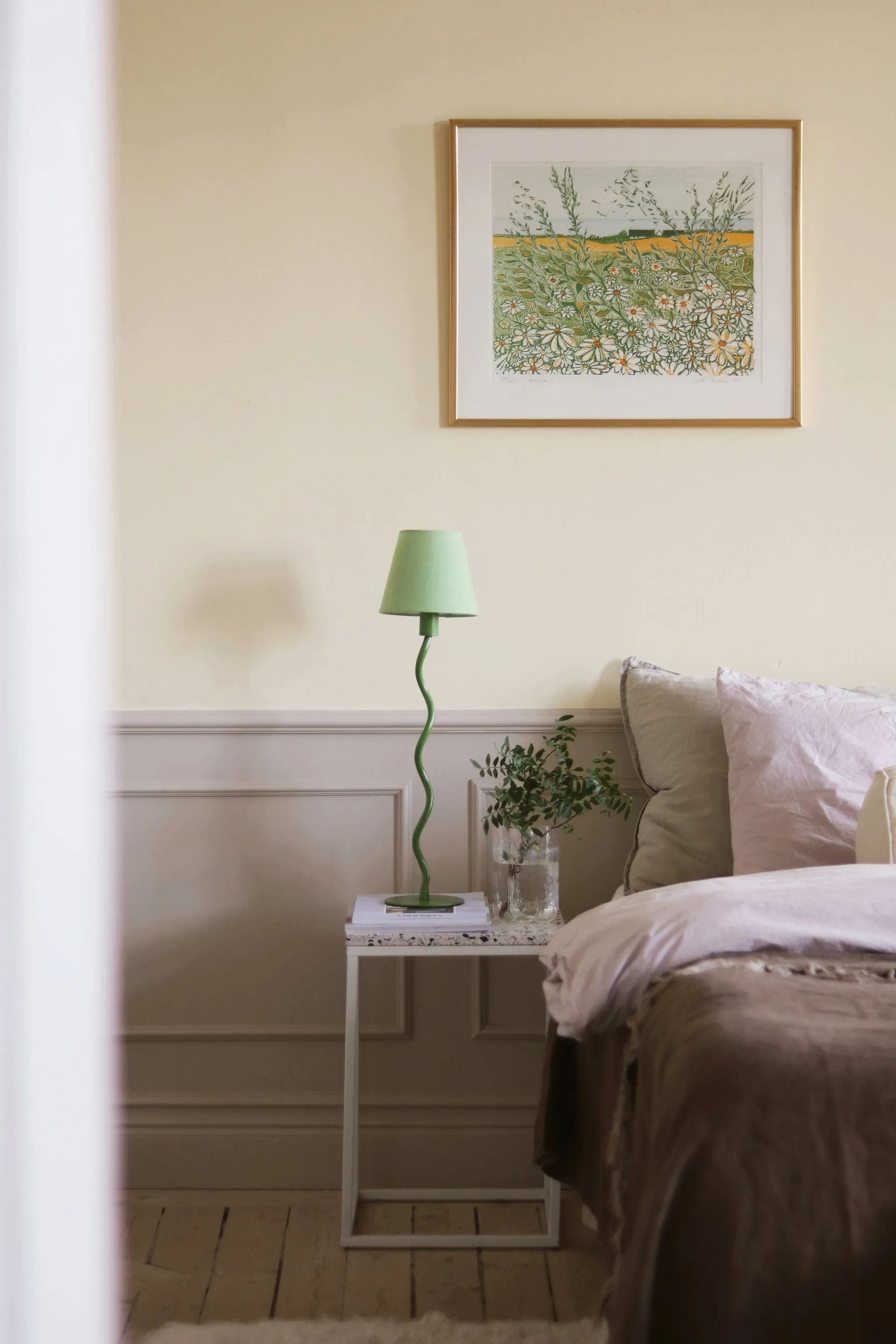 Twist 50 bordlampefot, Grønn Globen Lighting