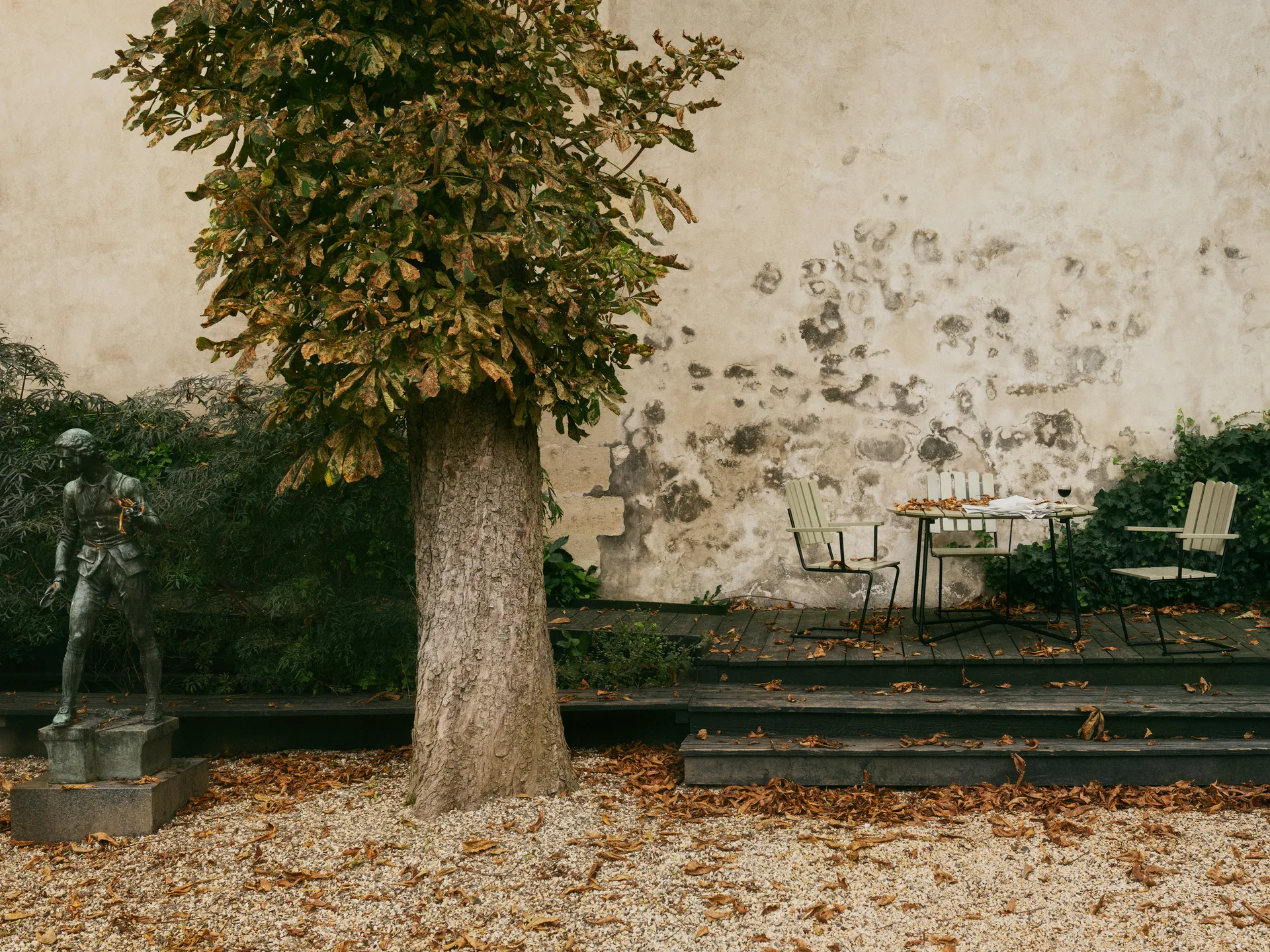 A2 lenestol, Lysegrønn eik-svart Grythyttan Stålmöbler