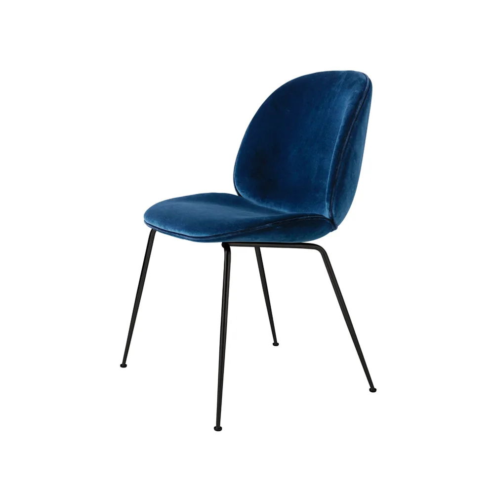 Beetle dining chair fully upholstered conic base, tekstil velluto cotone 970 mørkeblå, sort stålstativ GUBI