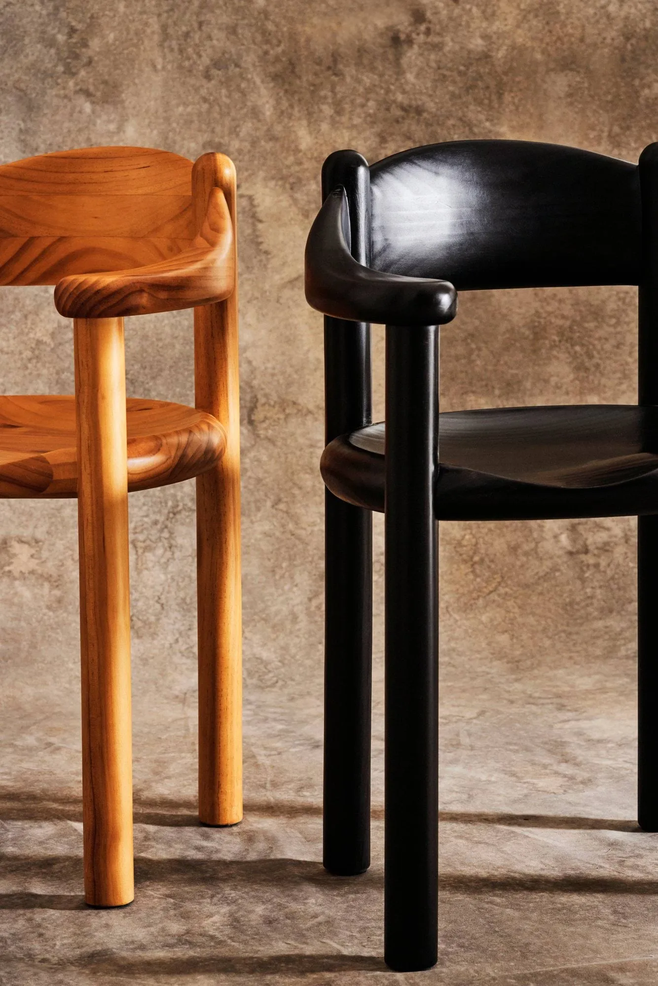 Daumiller karmstol, Brown-black pine GUBI