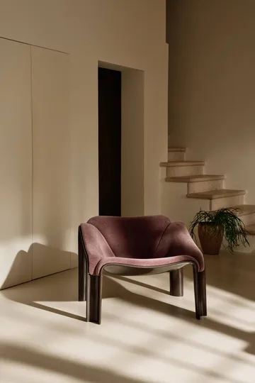 F300 loungestol - Molé-smooth lær coffee - GUBI