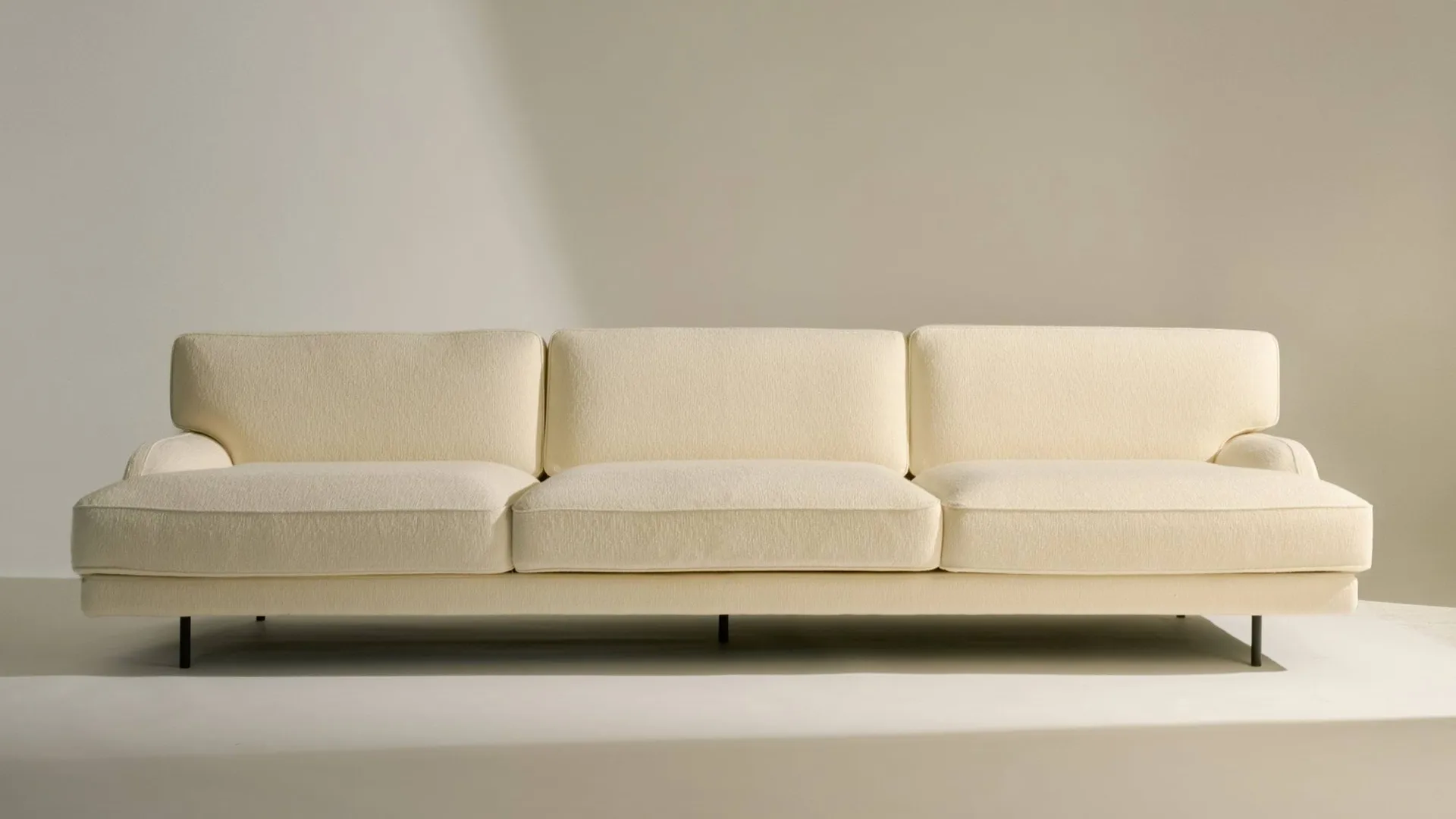 Flaneur 3-seters sofa, Bouclé-matt svart, 3-seter GUBI