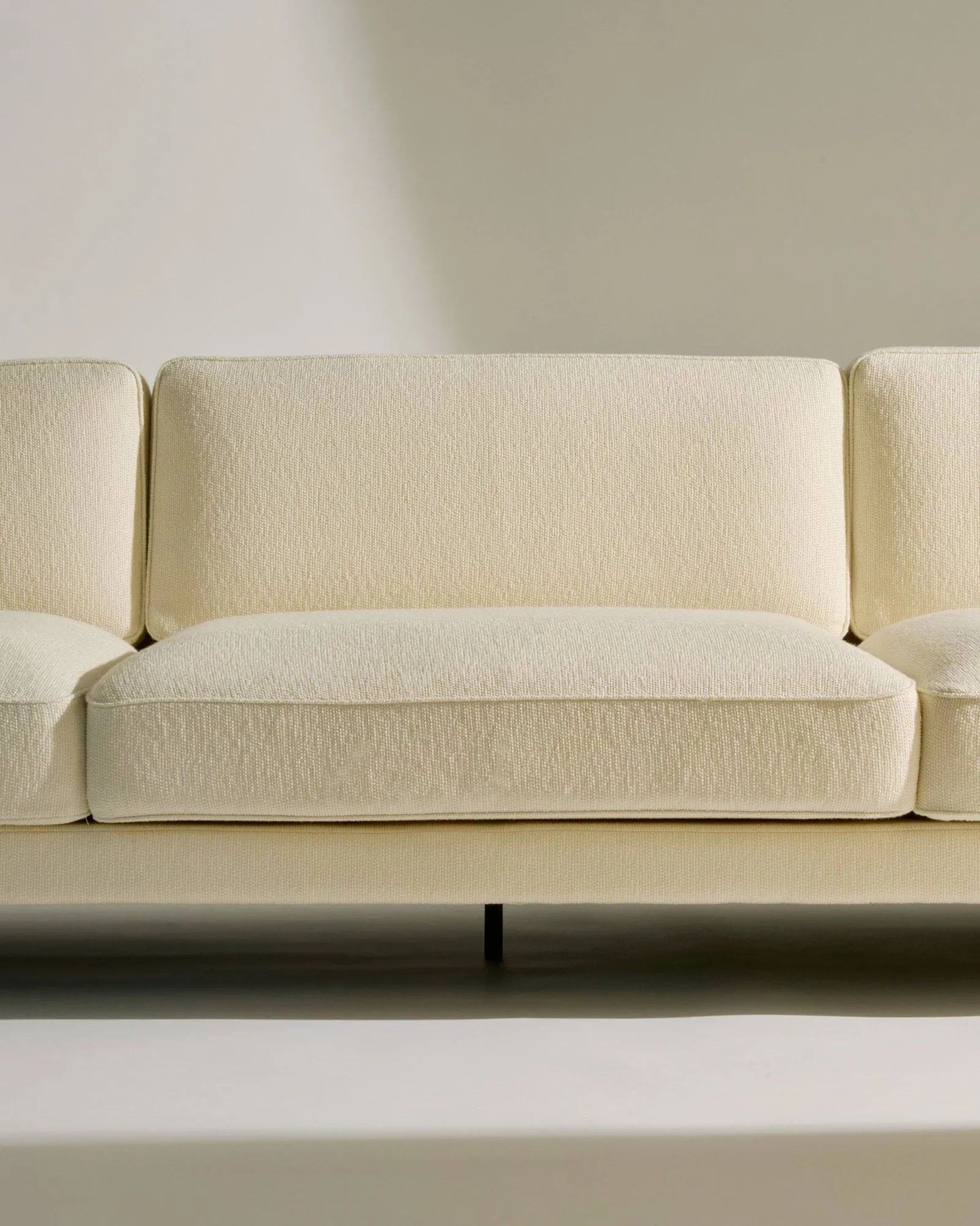 Flaneur 3-seters sofa, Bouclé-matt svart, 3-seter GUBI