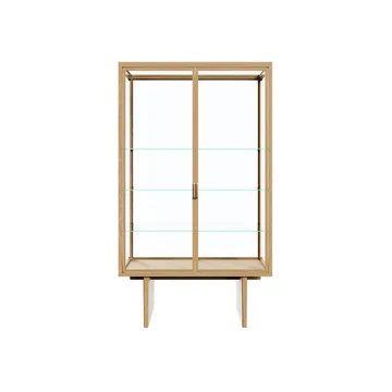 Private vitrineskap - glass, lysbeiset eik - GUBI
