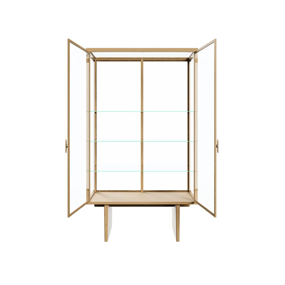 Private vitrineskap, glass, lysbeiset eik GUBI