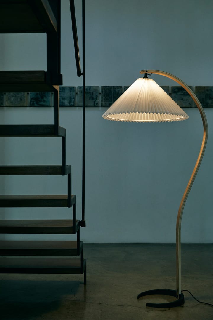 Timberline gulvlampe, Oak-birch-white GUBI