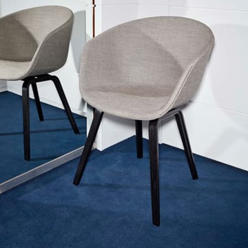 About a Chair 23 stol - Divina melange 120 lys grå-såpet eik - HAY