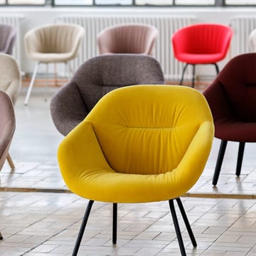 About a Lounge 87 Soft lenestol - stoff swarm multicolor, svart stål stativ - HAY