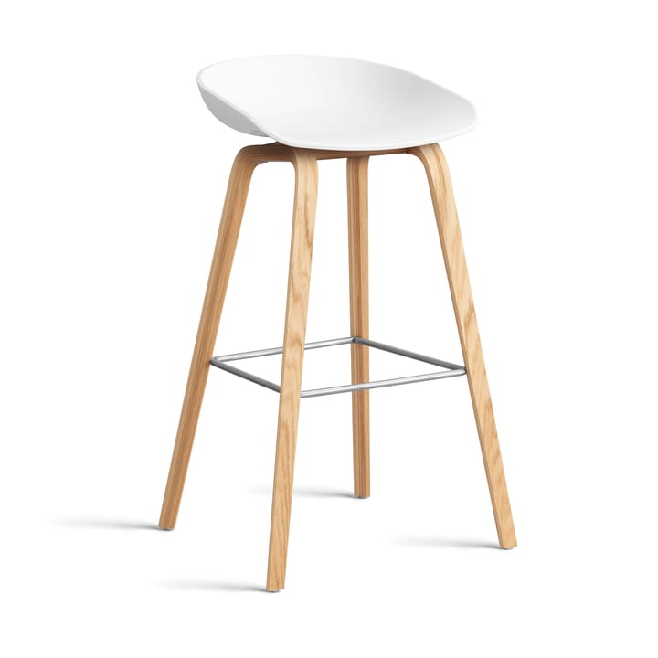 About a Stool 32 High barstol lakkert eikstativ 2.0 - Hvit-rustfritt stålfeste - HAY