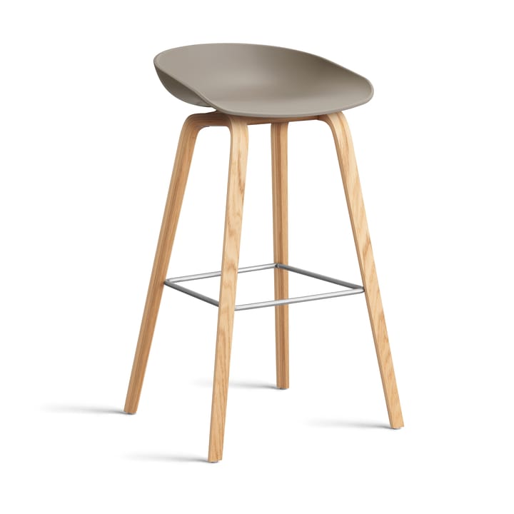 About a Stool 32 High barstol lakkert eikstativ 2.0 - Khaki-rustfritt stålfeste - HAY