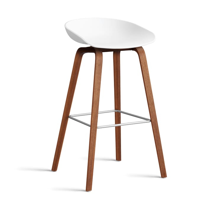 About a Stool 32 High barstol valnøttstativ 2.0 - Hvit-rustfritt stålfeste - HAY
