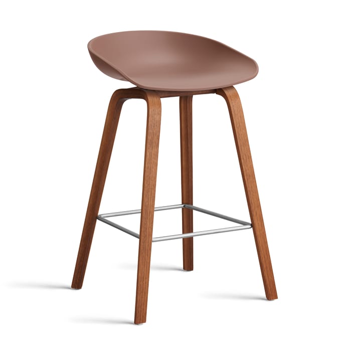 About a Stool 32 Low barstol valnøttstativ 2.0 - Soft brick-rostfritt ståltstøtte - HAY