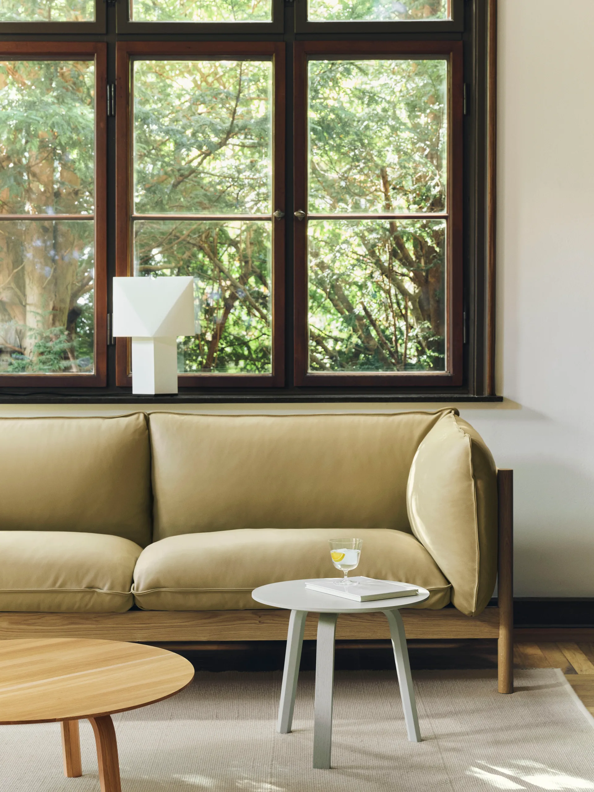 Aplat bordlampe 44, White, 66 cm HAY