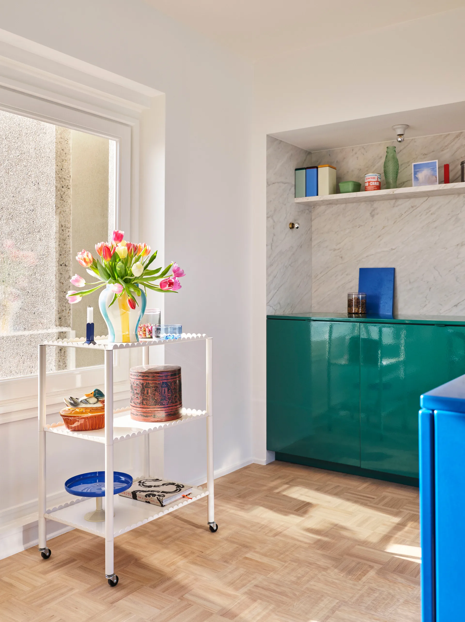 Arcs Trolley High serveringsvogn, Eggshell HAY