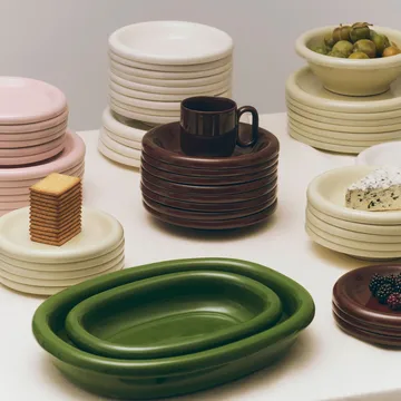 Barro ovalt serveringsfat - Green, small 20x27,5 cm - HAY