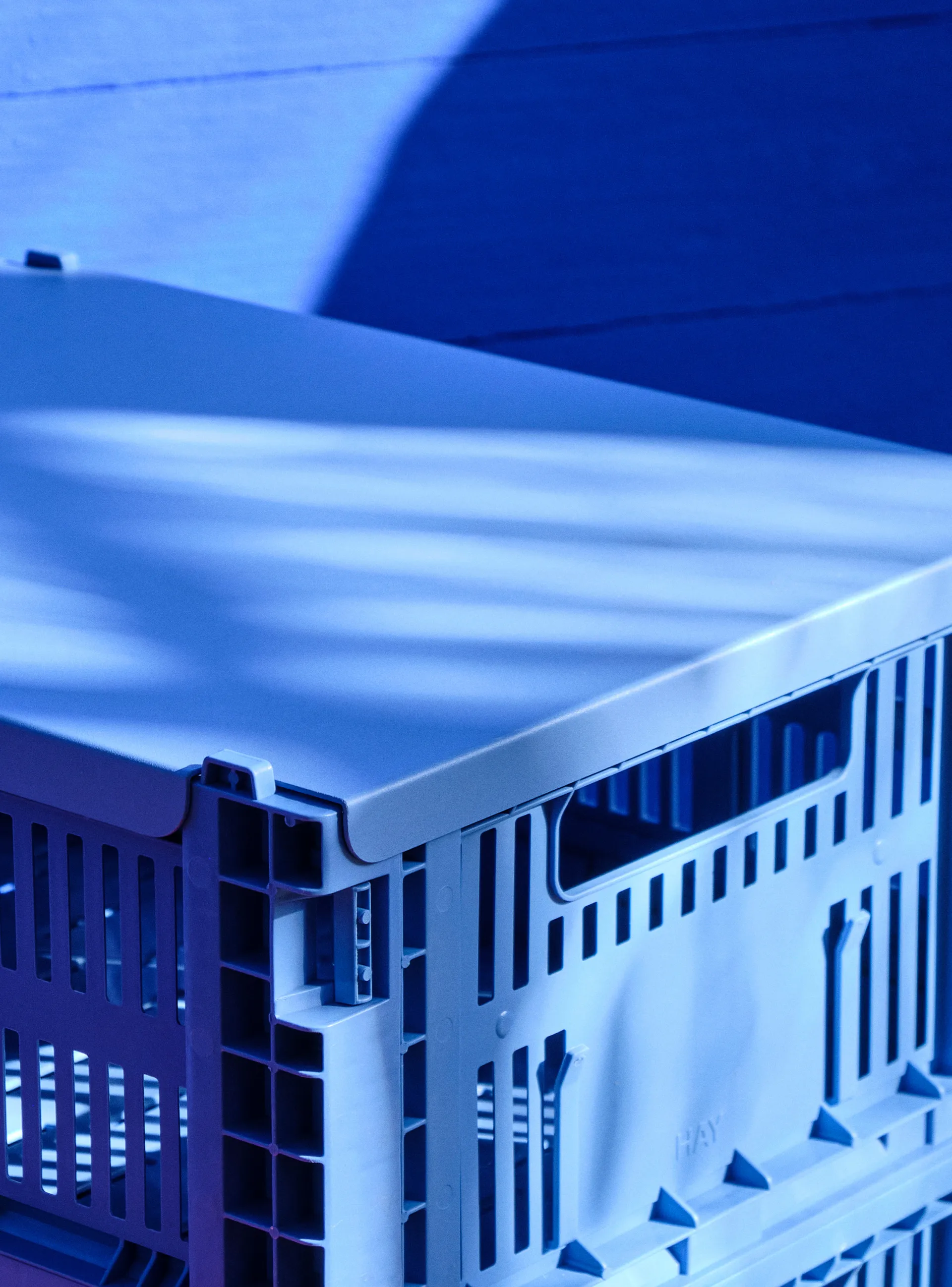 Colour Crate lokk medium, Electric blue HAY