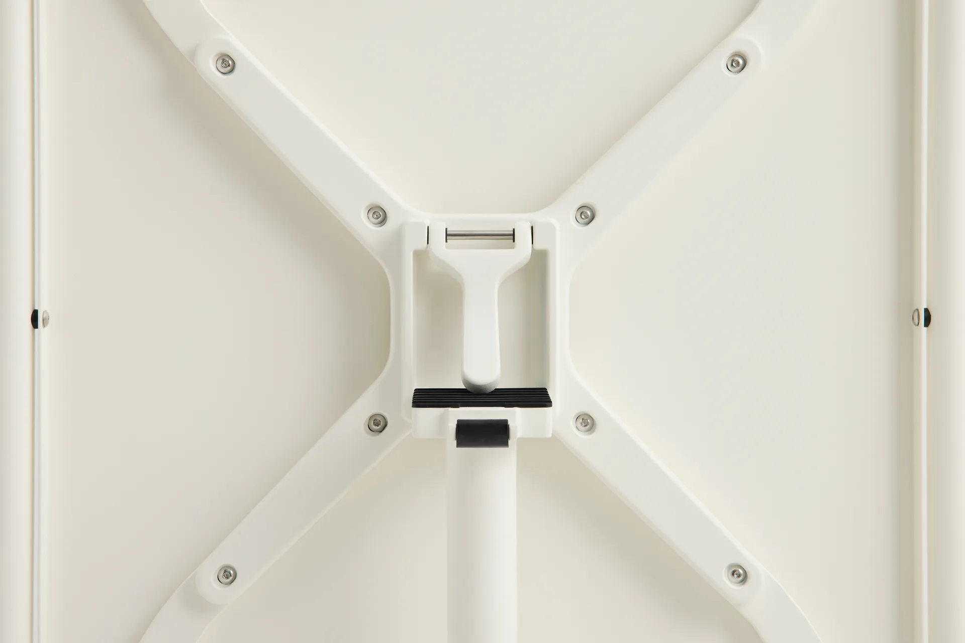 Deville bord, Cream white, Ø80x74 cm HAY