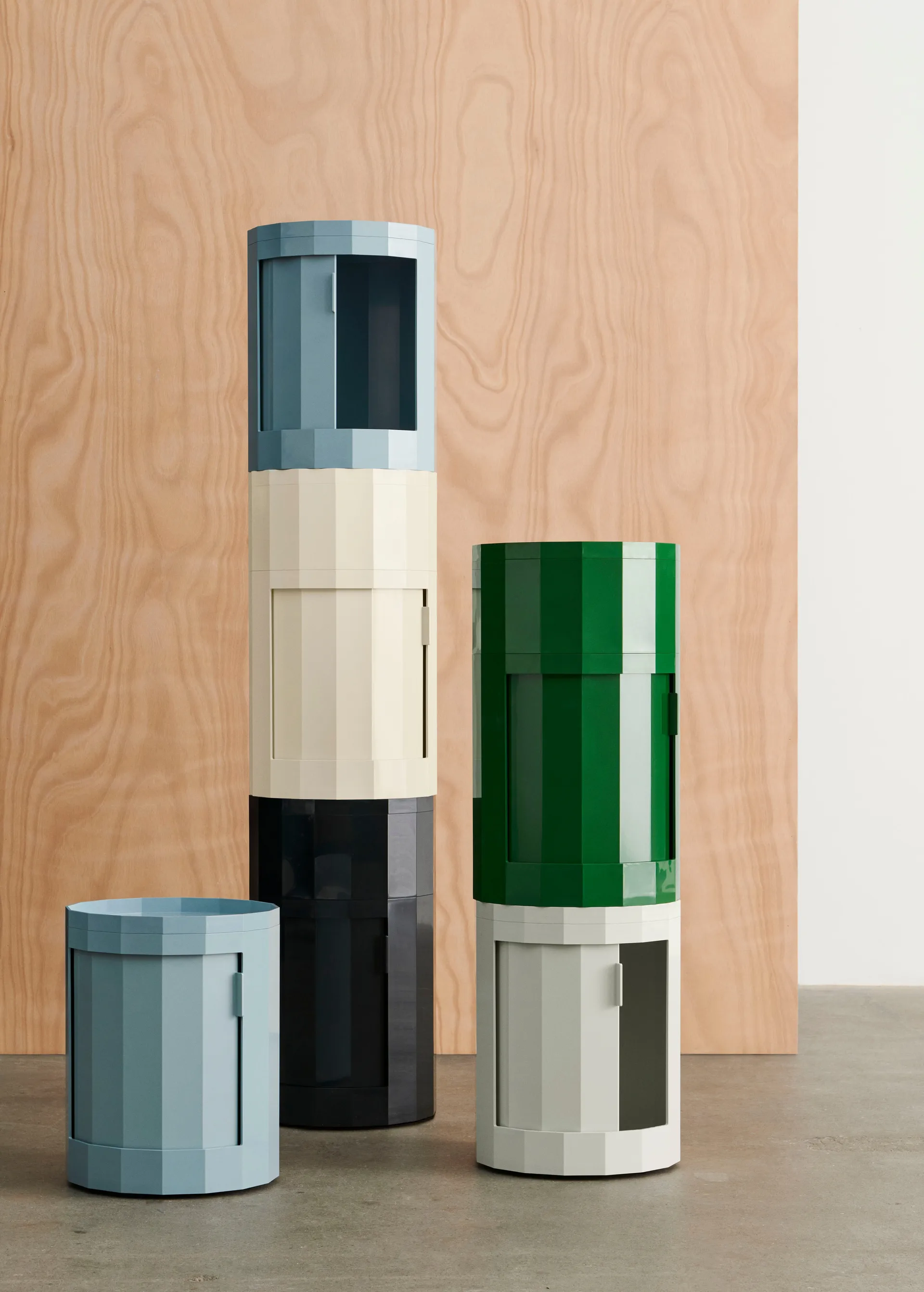 Facet Cabinet 101 sidebord, Spinach green HAY