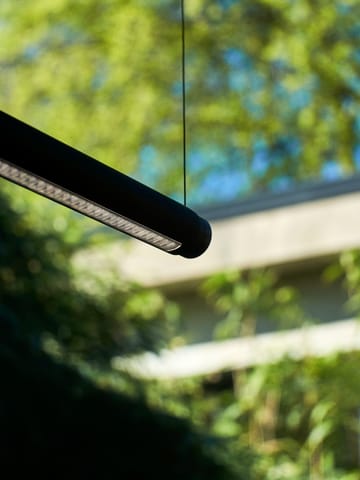 Factor Linear Suspension taklampe 1500 Diffused - Soft black - HAY