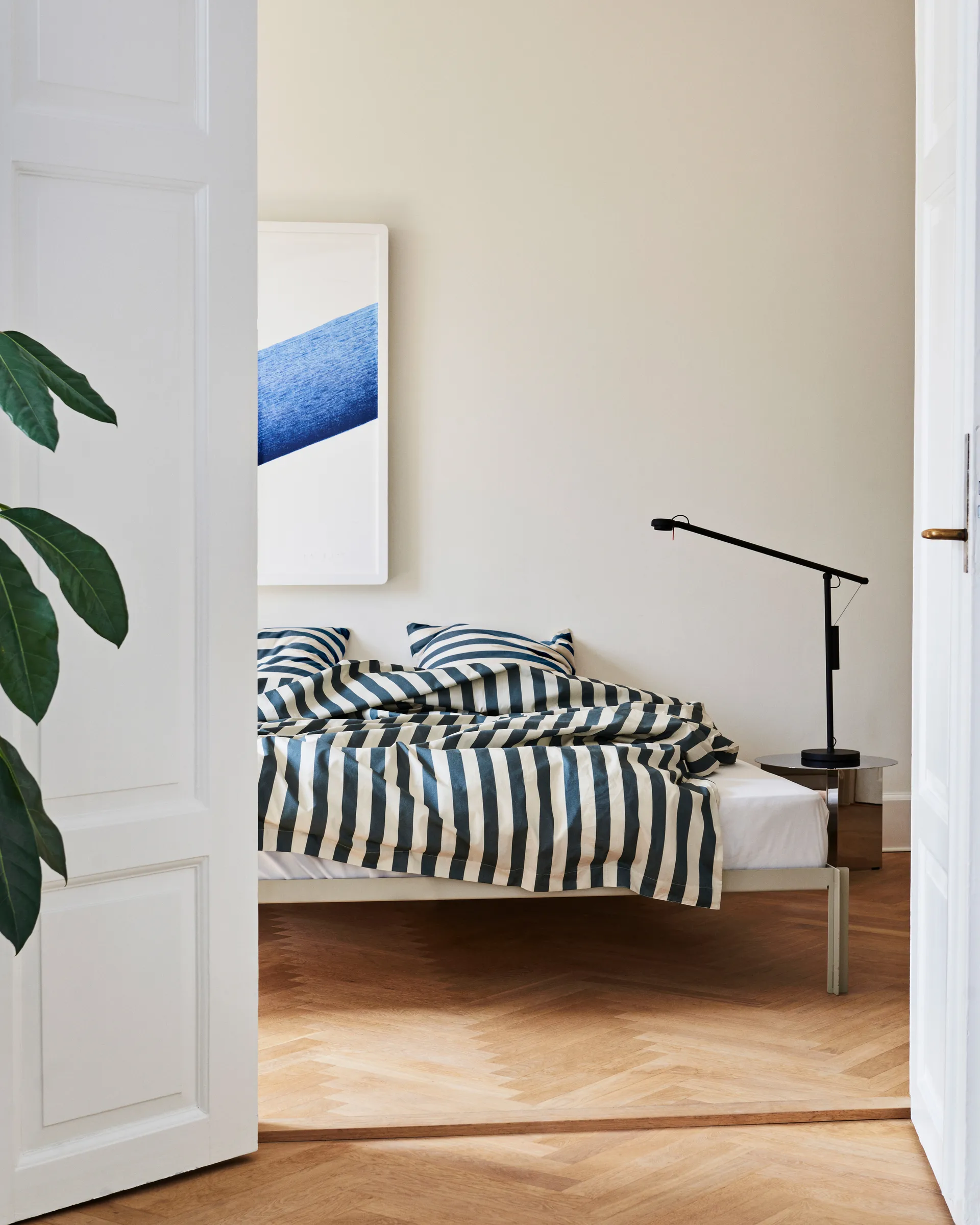 Fifty-Fifty  bordlampe, Soft black HAY