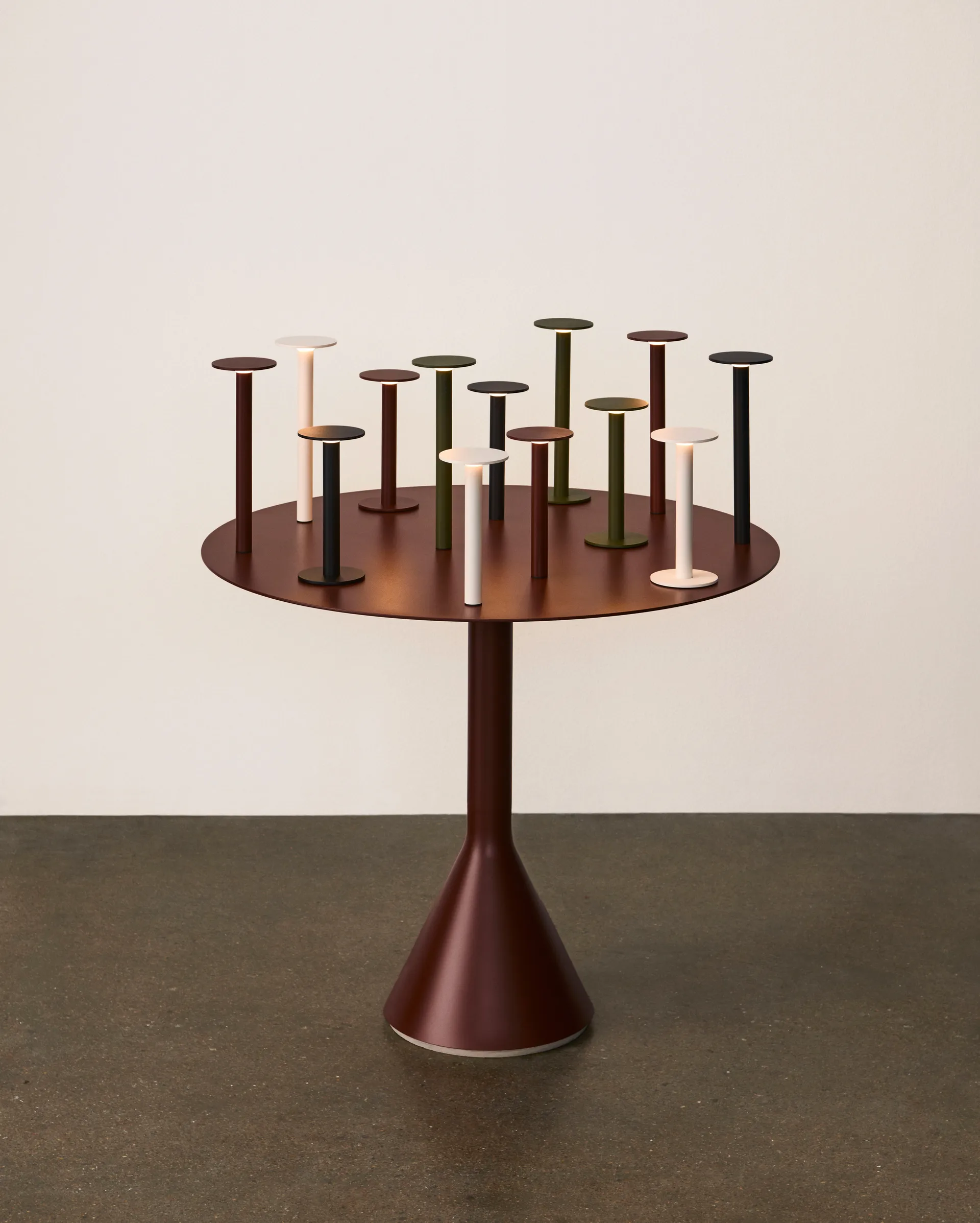 Host portabel lampe, Iron red, 22 cm HAY