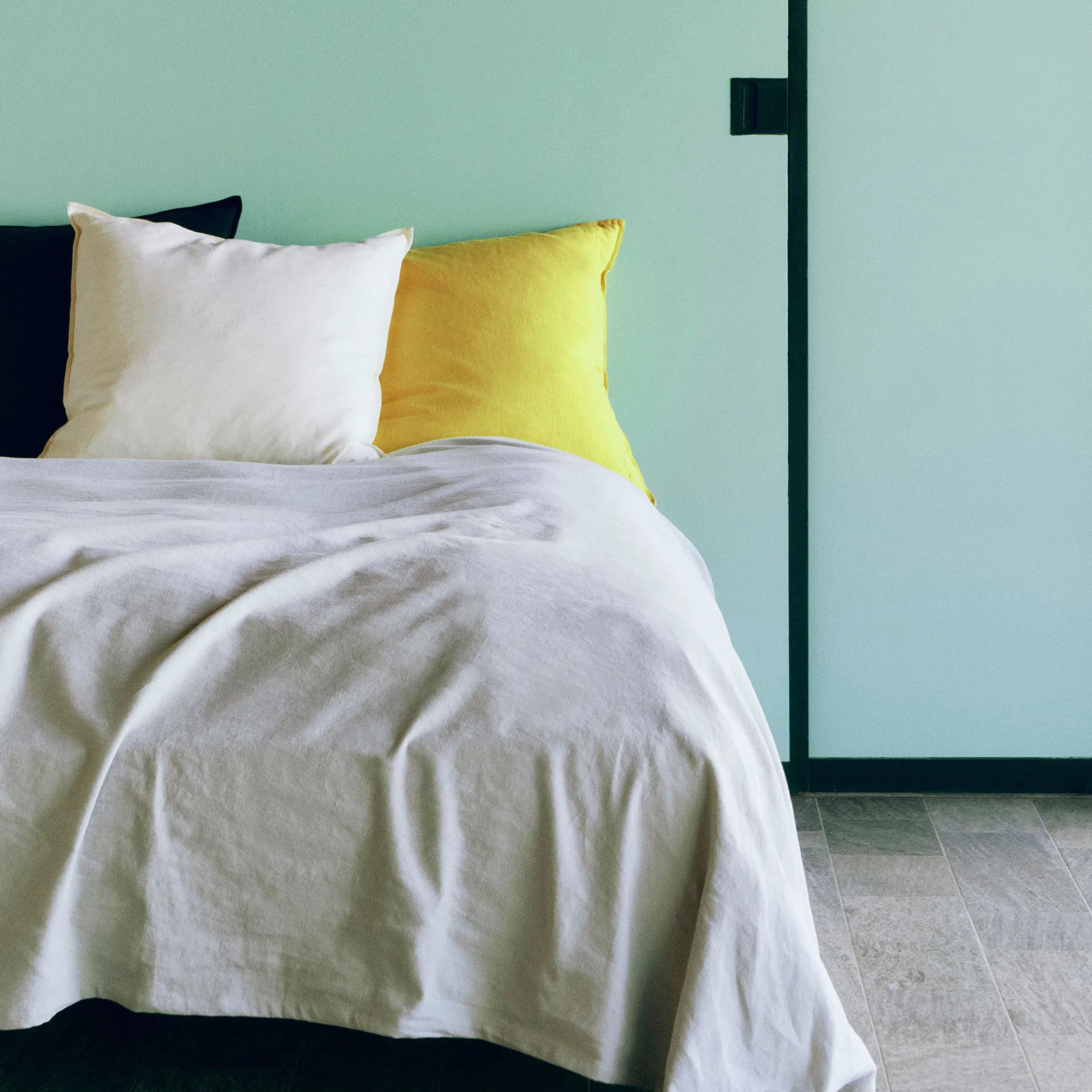 Linen pute 60x60 cm, Lemon yellow HAY