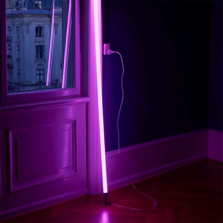 Neon Tube lysrør 150 cm, red HAY