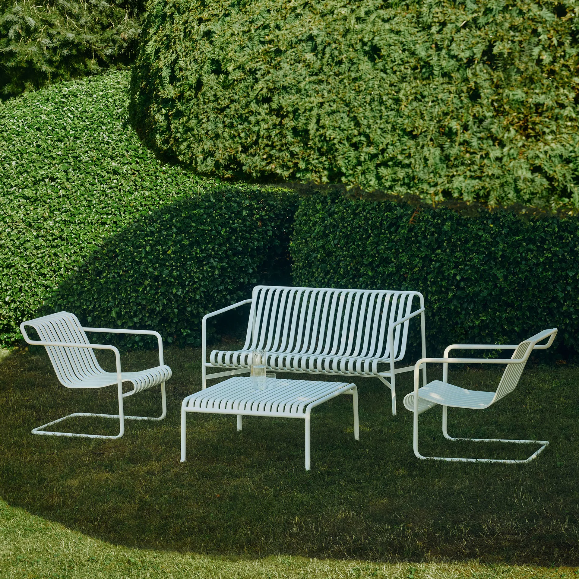 Palissade Cantilever Low loungestol, Cream white HAY