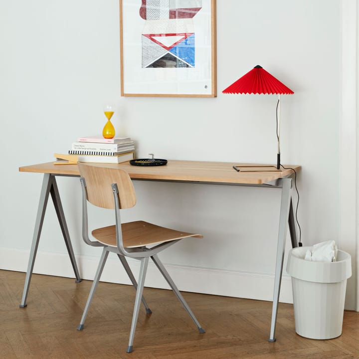 Pyramid 01 skrivebord, Oak clear lacquer-140x65cm-beige stål stativ HAY