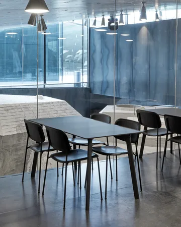 Soft Edge 40 stol - soft black, svart stål stativ - HAY