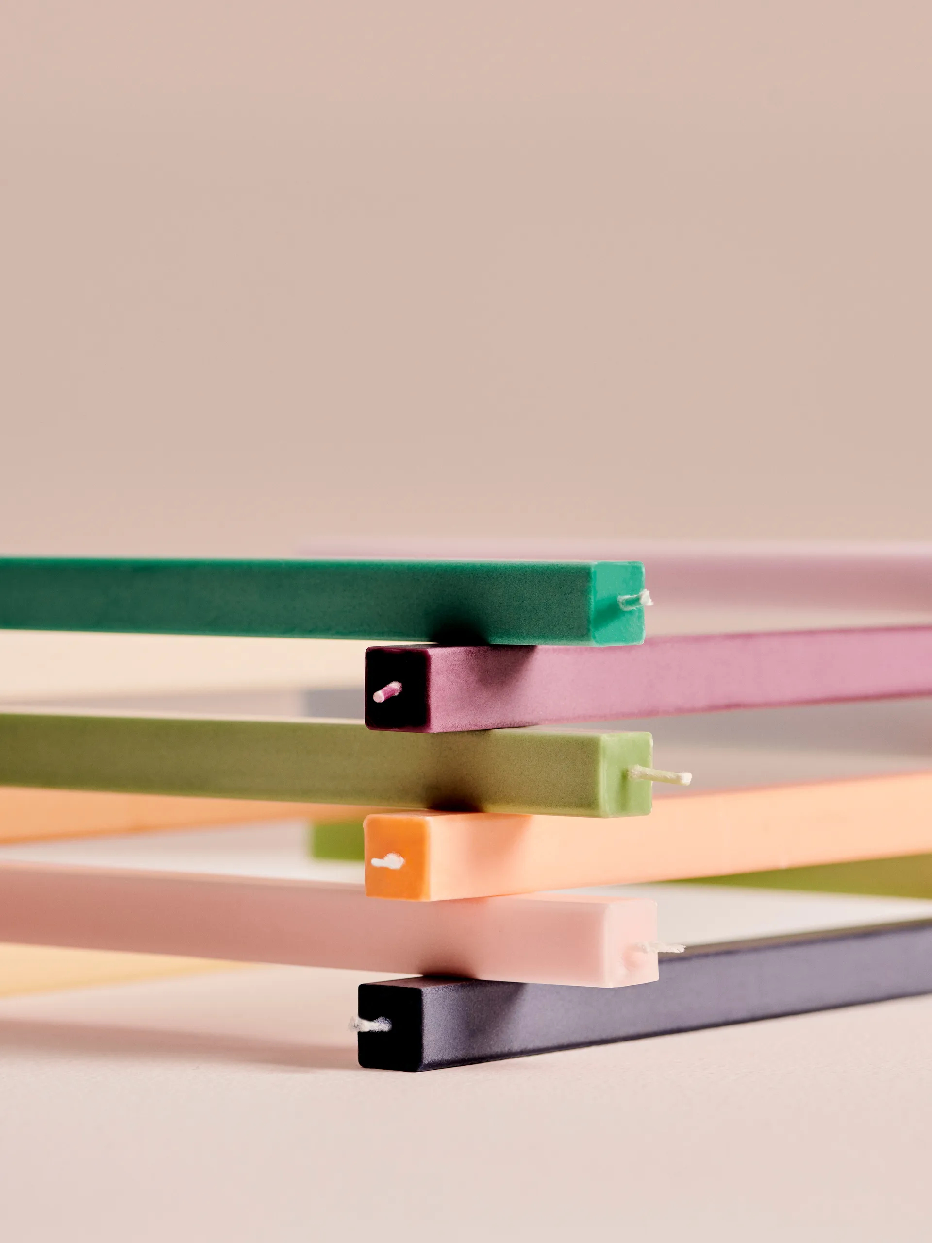 Square Candle lys mix 4-pack, Dark HAY