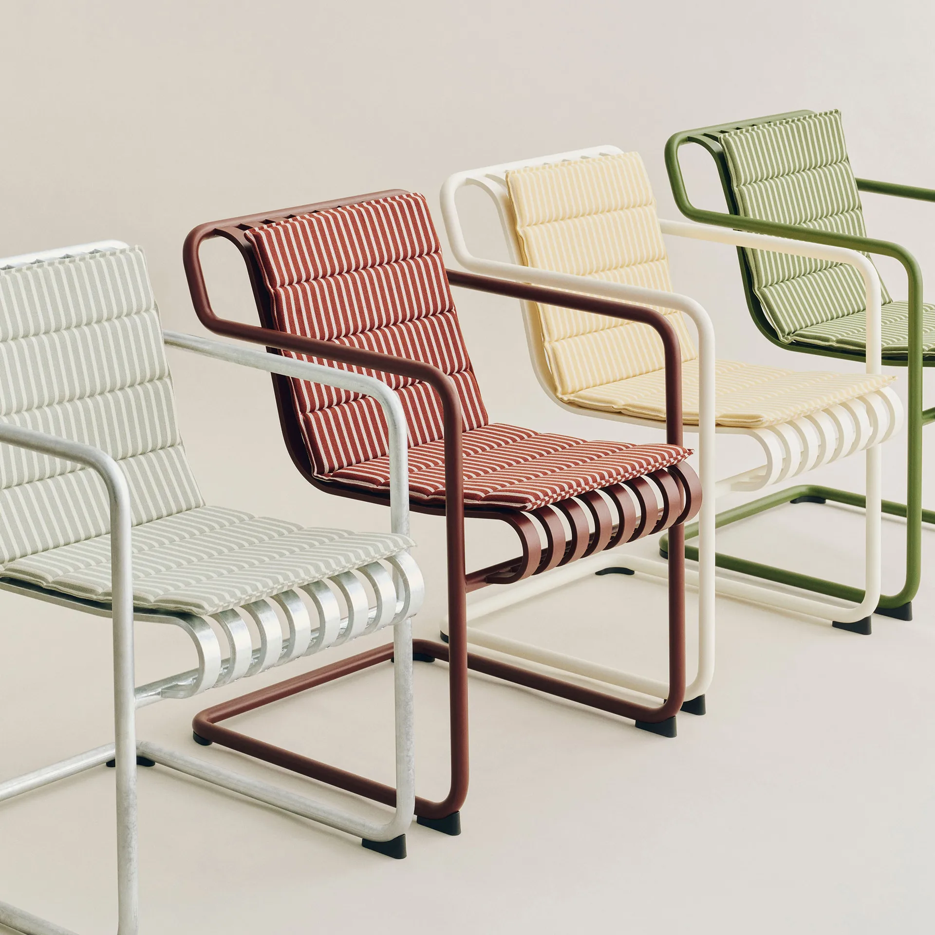 Terrazza Folding sittepute, Terracotta bold stripe, 82x40 cm HAY