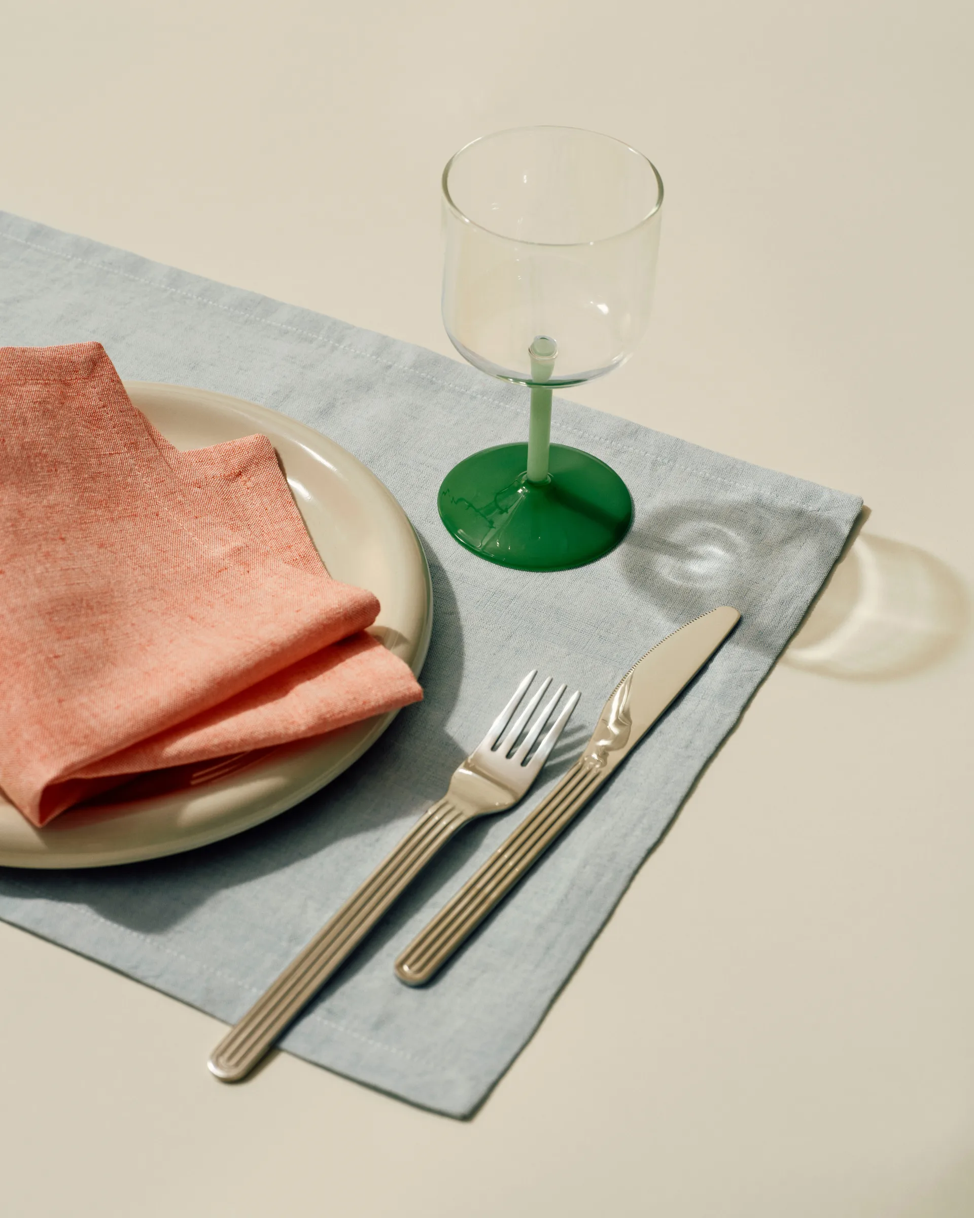 Tint coupe glass 20 cl 2-pakning, Clear-jade light green-jade dark green HAY