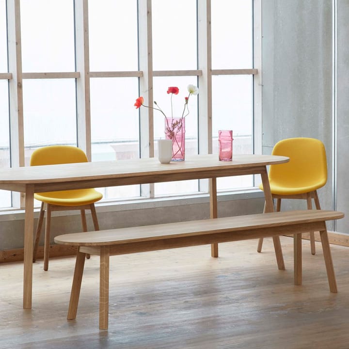 Triangle Leg benk, water-based lacquered oak, 150 cm HAY