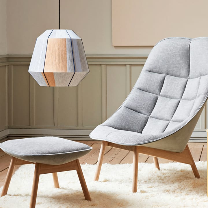 Uchiwa fotskammel, Grey-svart eik-baksida svart lær HAY