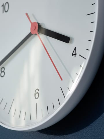 Wall Clock veggklokke Ø 26,5 cm - White  - HAY