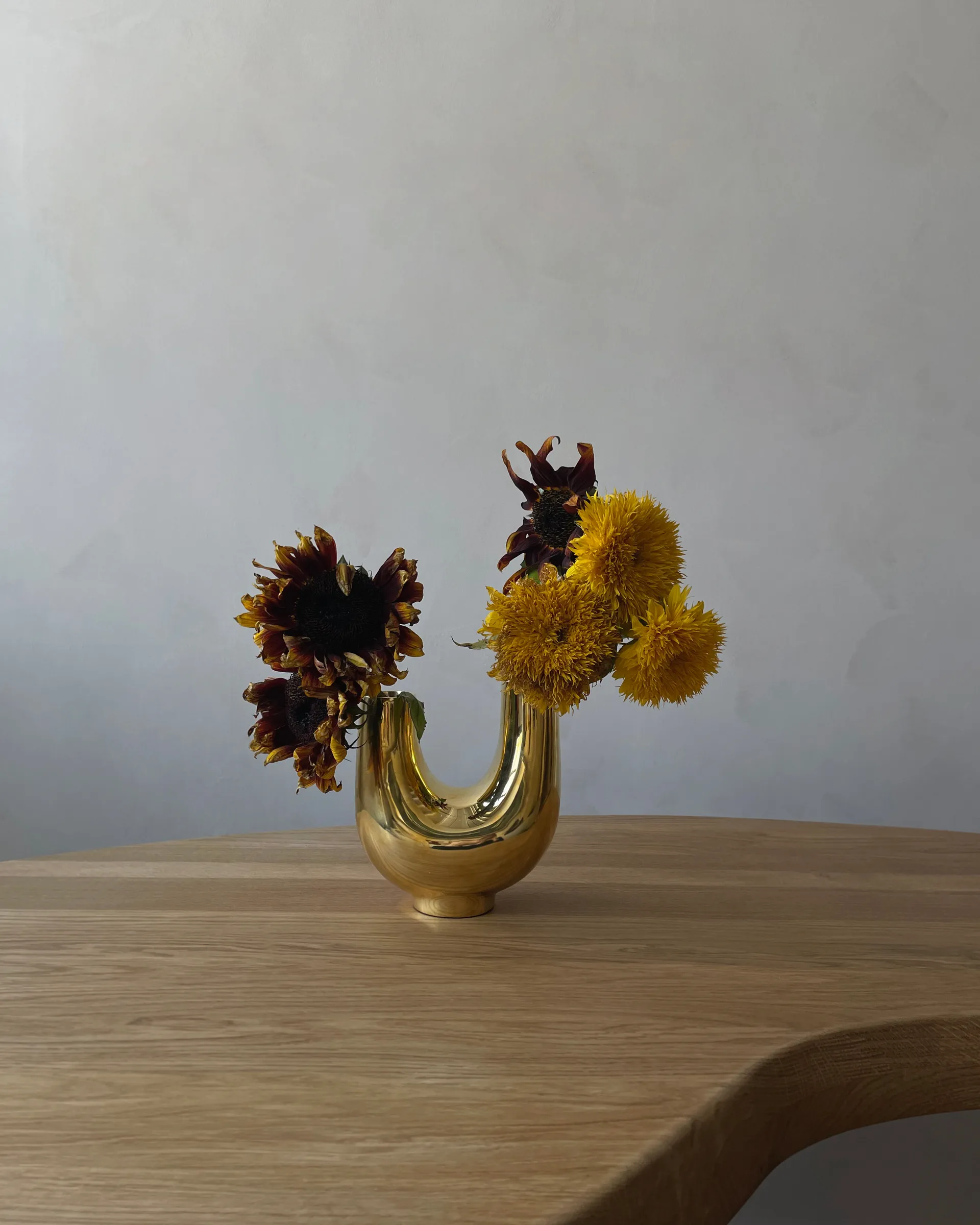 Kazumi vase, Messing Hein Studio