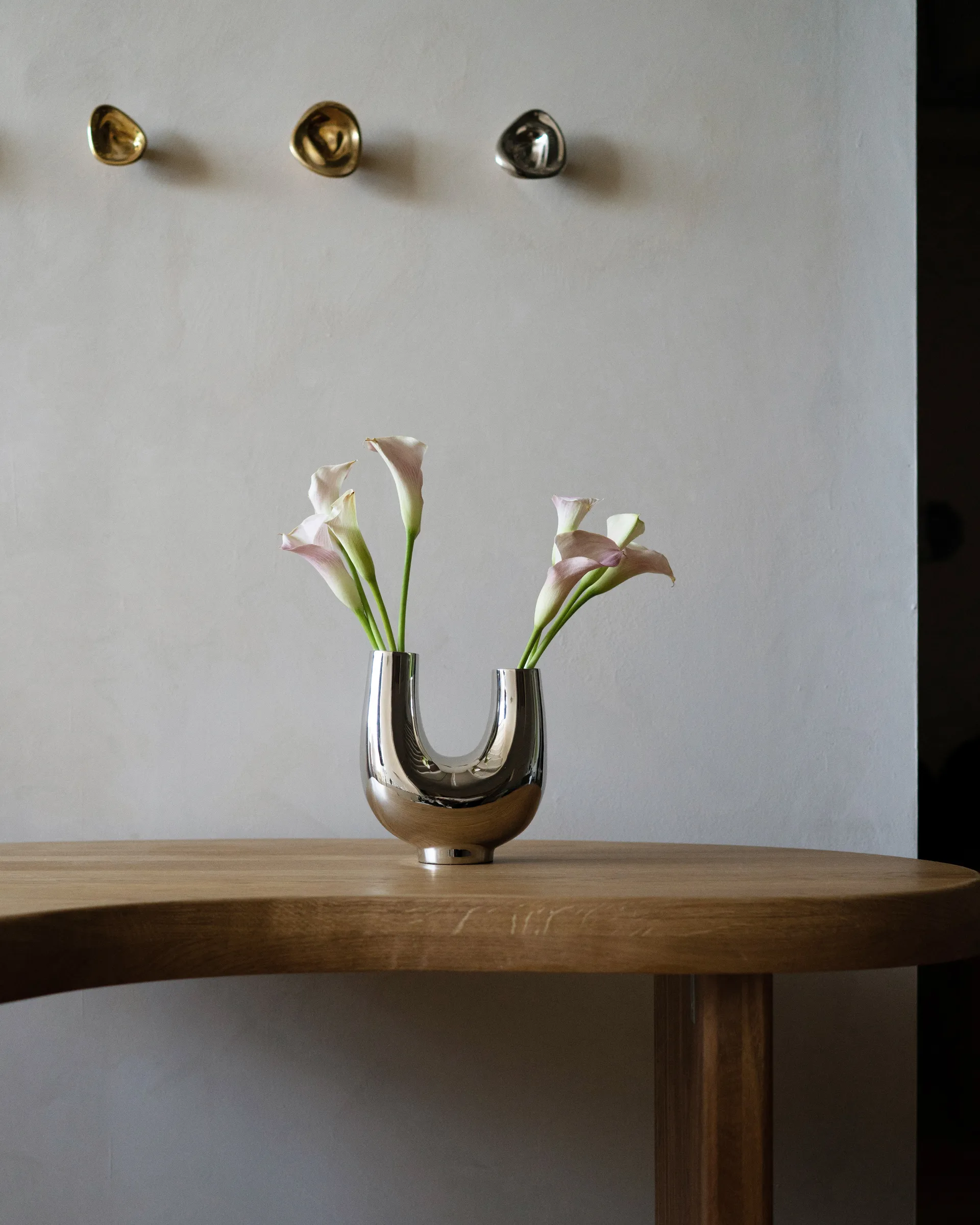 Kazumi vase, Nikkel Hein Studio