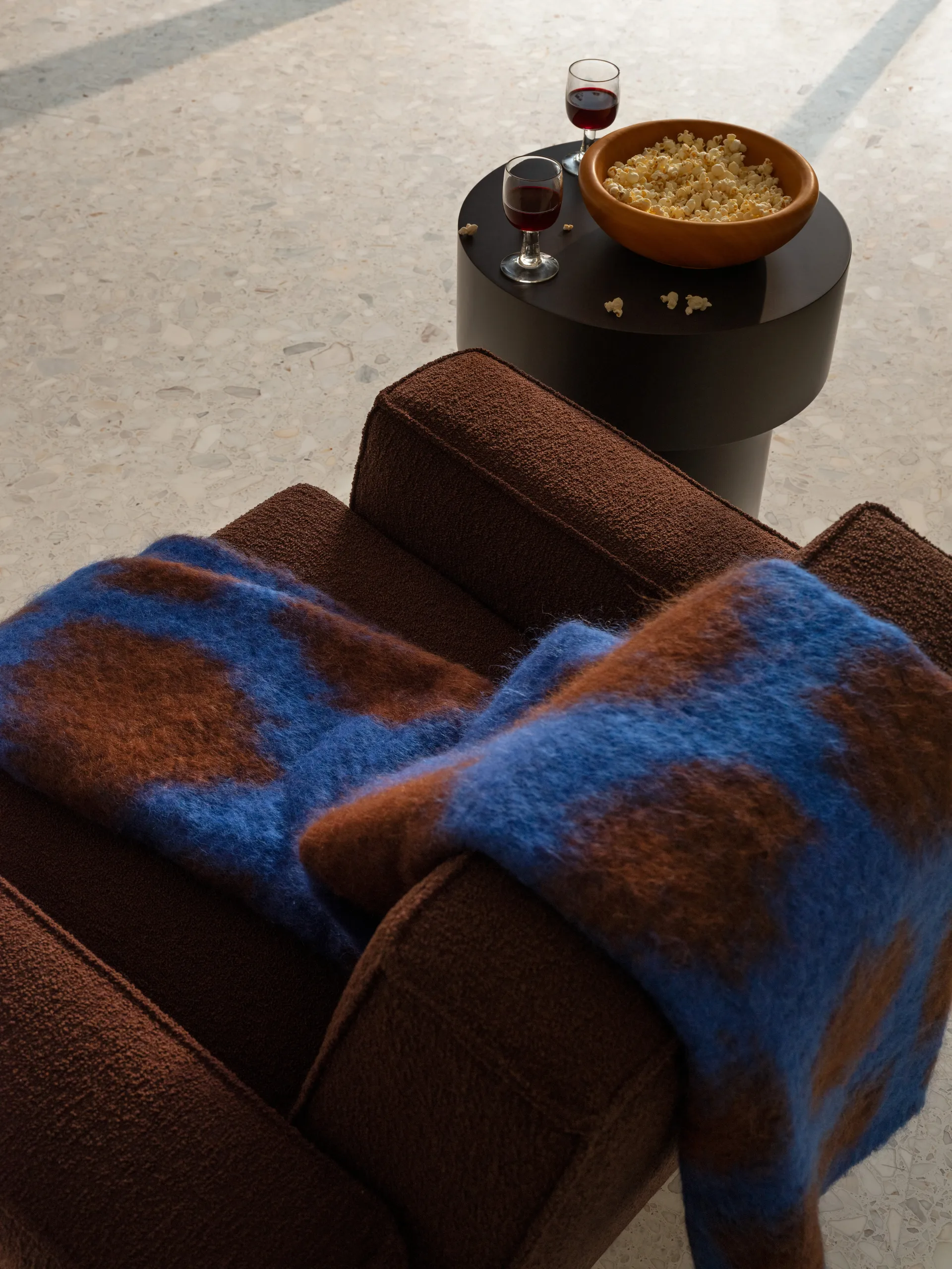 Hunk loungelenestol med armlene, Chocolate Hem