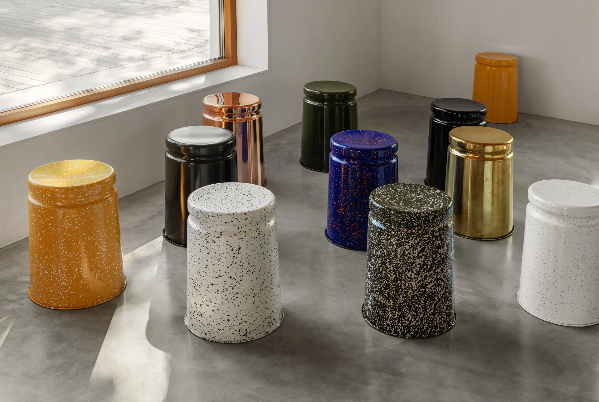 Last krakk Ø32x44 cm, White-blue splatter Hem