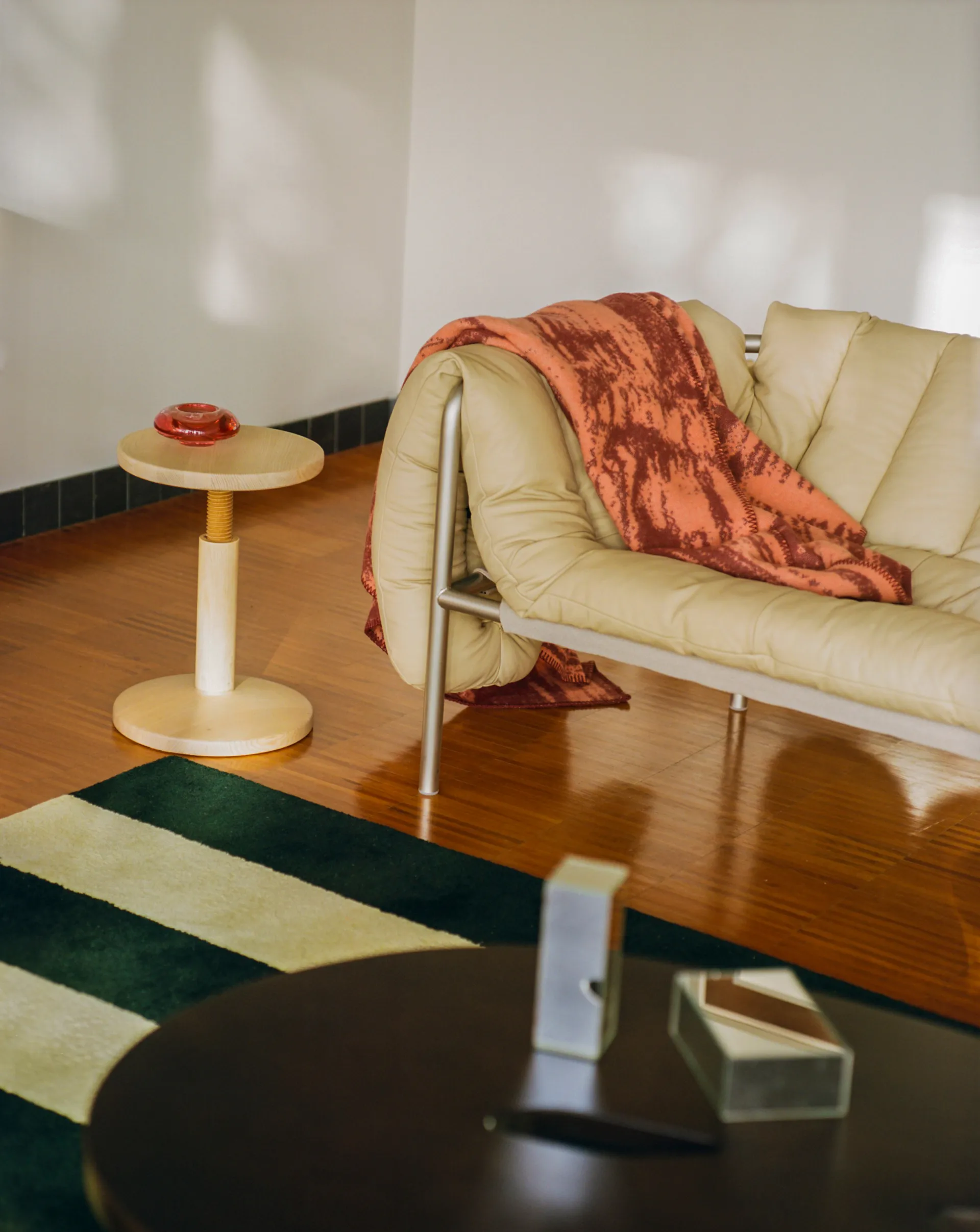 Puffy 2,5-seters sofa 205 cm, Natural-rustfritt stål Hem