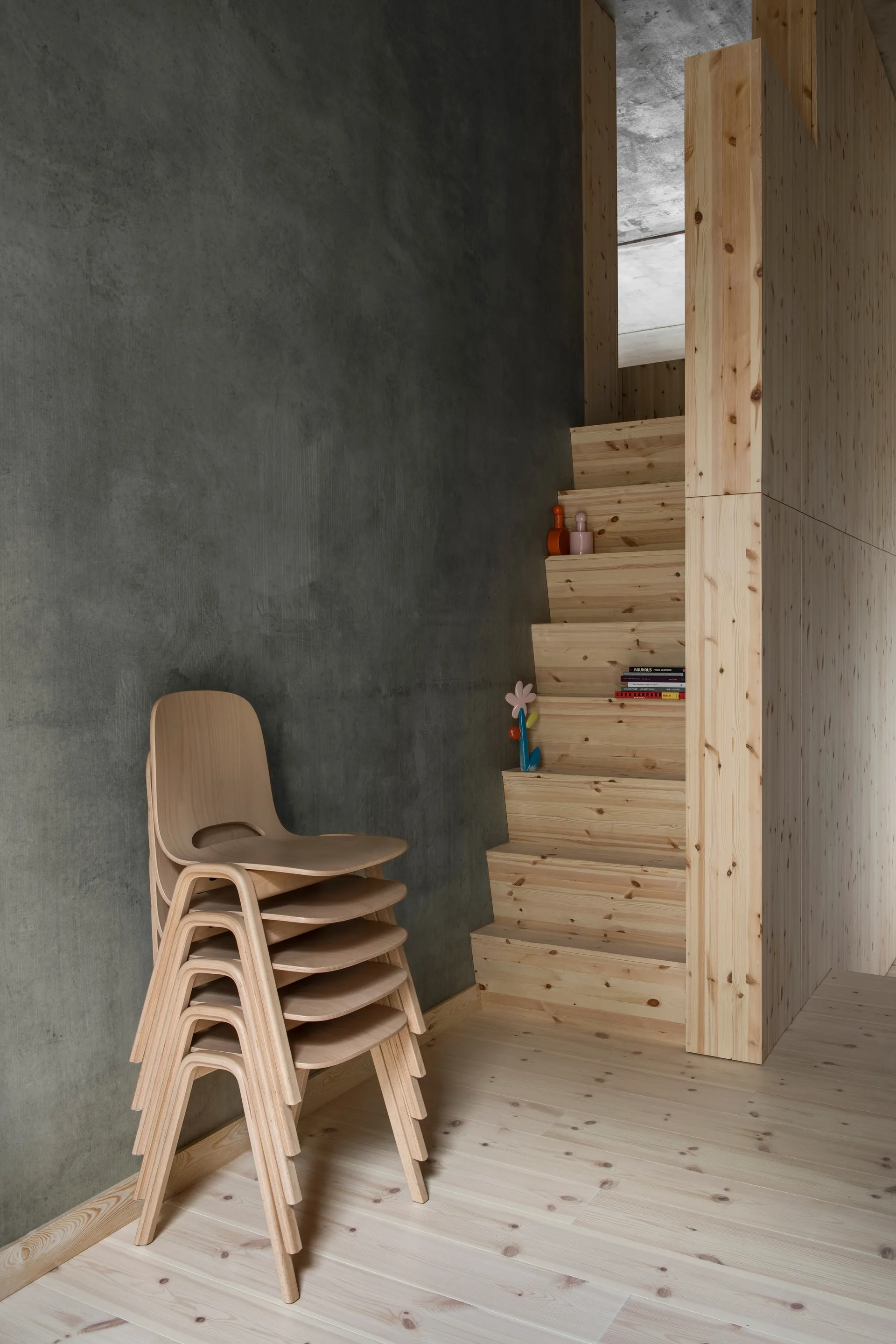 Touchwood stol, Bøk Hem