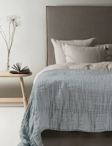 Hannelin Sengeteppe - Cloudy sky, 160x260 cm - Himla