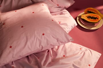 Daisy sengesett 150x210 cm - Pink-rød - Juna