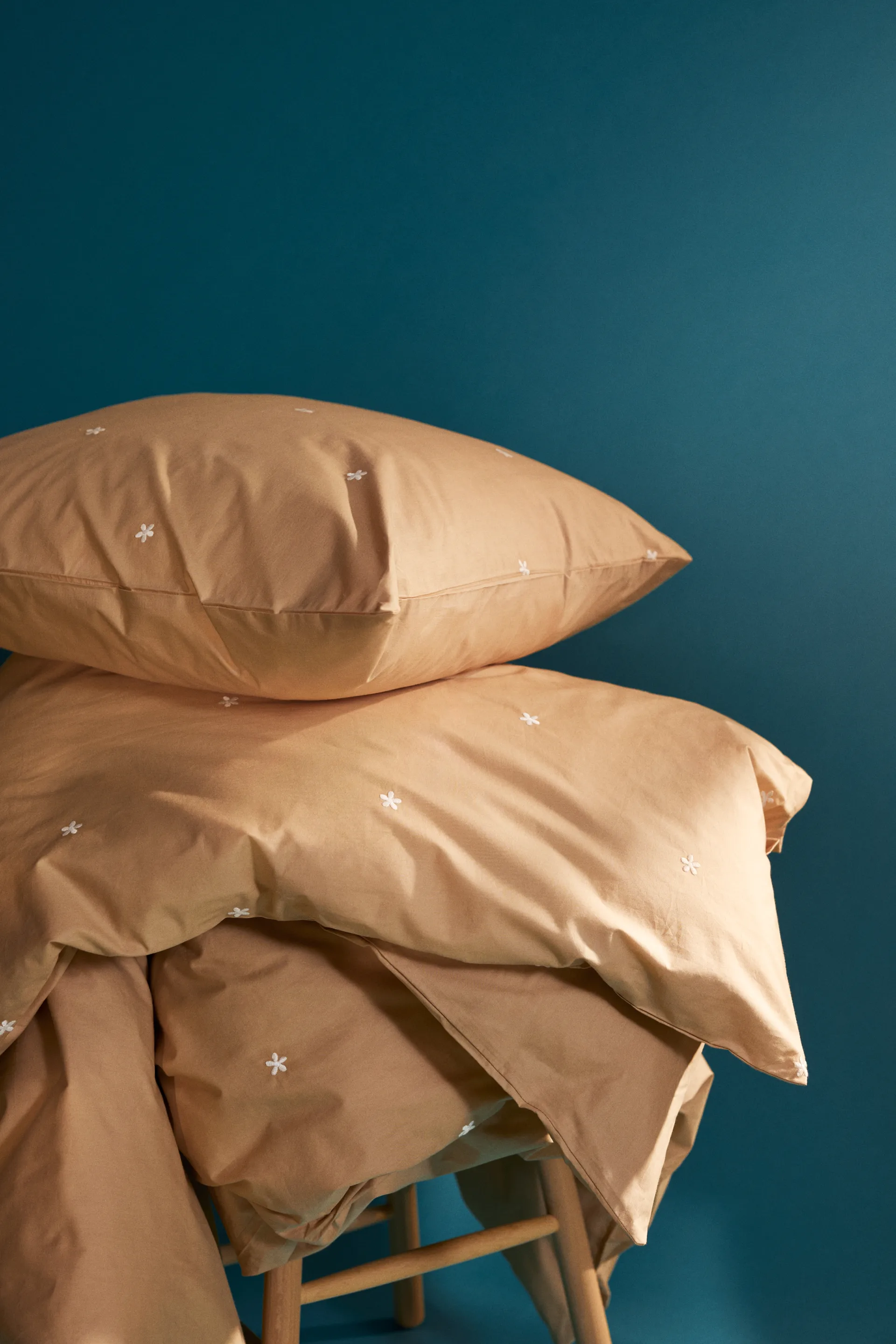 Daisy sengesett 220x220 cm, Sand-hvit Juna