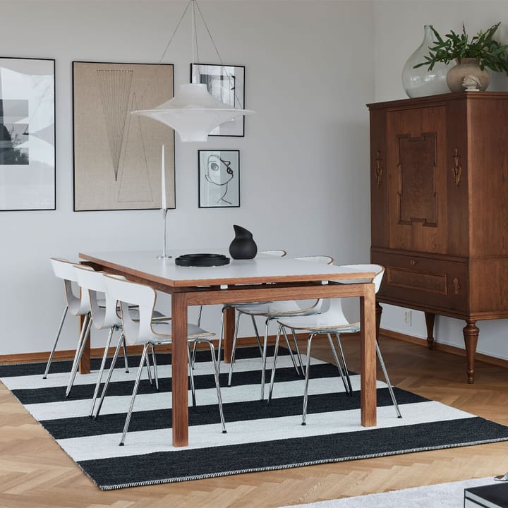 Wide Stripe Icon teppe, Midnight black 554 300 x 200 cm Kasthall