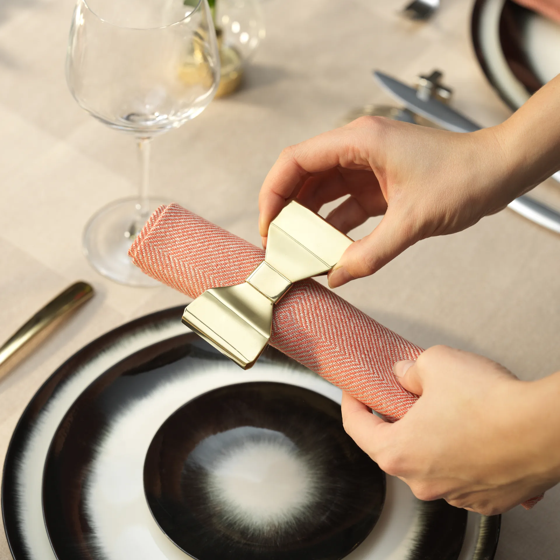 Bowie serviettring 2-pakning, Messing KLONG