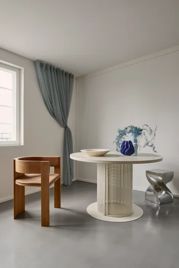 Collector stol - Varm lakkert eik-cognac lær - Kristina Dam Studio