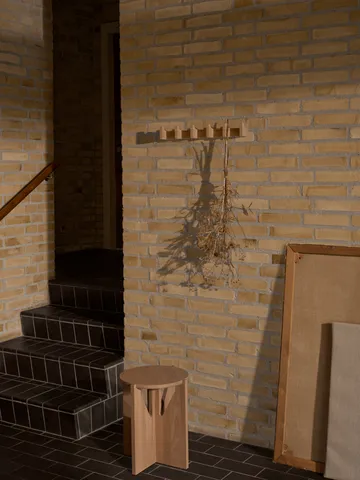 Column knaggrekke 49 cm - Lysoljet eik - Kristina Dam Studio