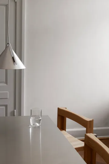 Outline barstol 75 cm - Varm lakkert eik-børstet stål - Kristina Dam Studio